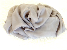 Gray solid color