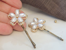 Vintage Flower Pearls
