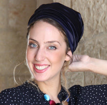 Purple Stretched Satin Sinar