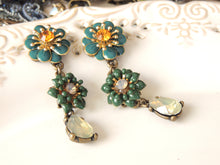 Ethnic Vintage Green Flowers