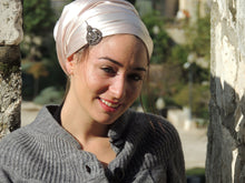 Ivory Stretched Satin Sinar