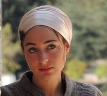 Ivory Stretched Satin Sinar