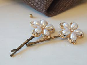 Vintage Flower Pearls