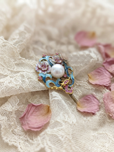 Pearl & Blossom Tichel Pin Hair