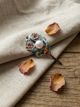 Pearl & Blossom Tichel Pin Hair