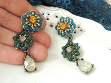 Ethnic Vintage Green Flowers